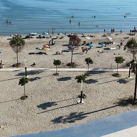 Sea Side Big Family Appartamento Durrës